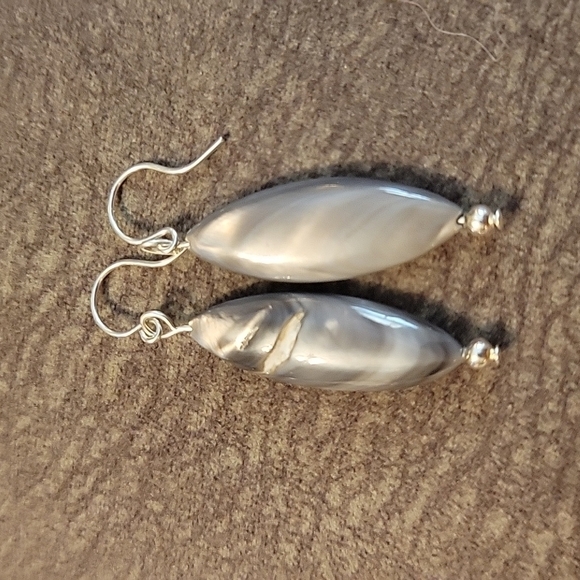 HANDMADE Gray Shell Amethyst Metal Beaded Handblown Glass Pendant Necklace - Picture 5 of 7